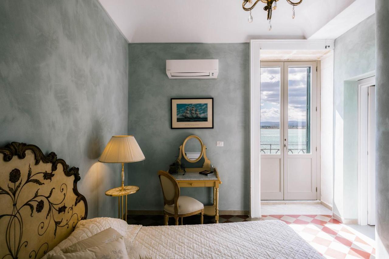 Dimora Di Ulisse Sea View Holiday Apartment Syracuse Bagian luar foto