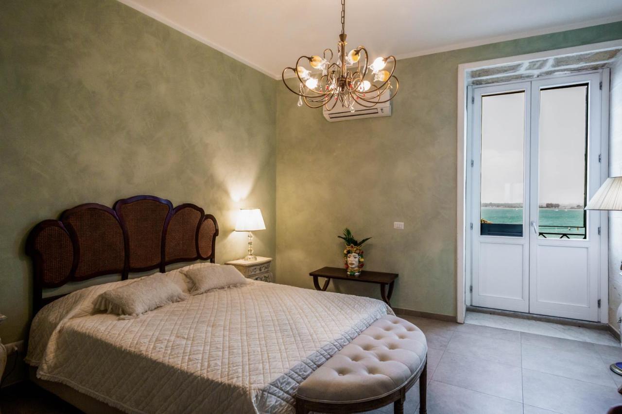 Dimora Di Ulisse Sea View Holiday Apartment Syracuse Bagian luar foto