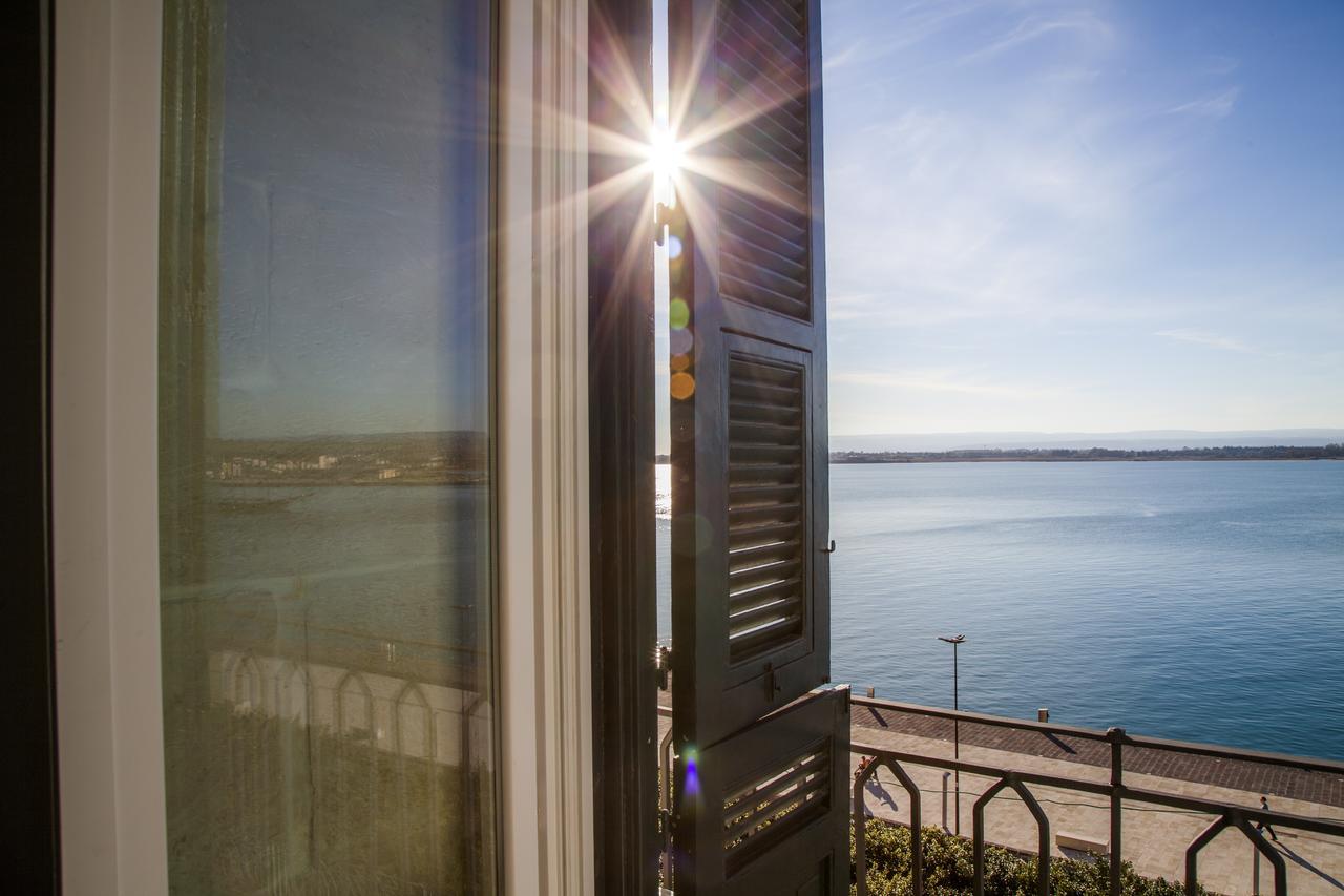 Dimora Di Ulisse Sea View Holiday Apartment Syracuse Bagian luar foto