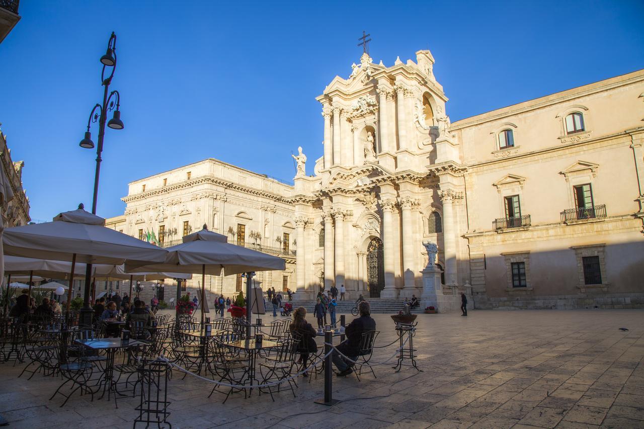 Dimora Di Ulisse Sea View Holiday Apartment Syracuse Bagian luar foto
